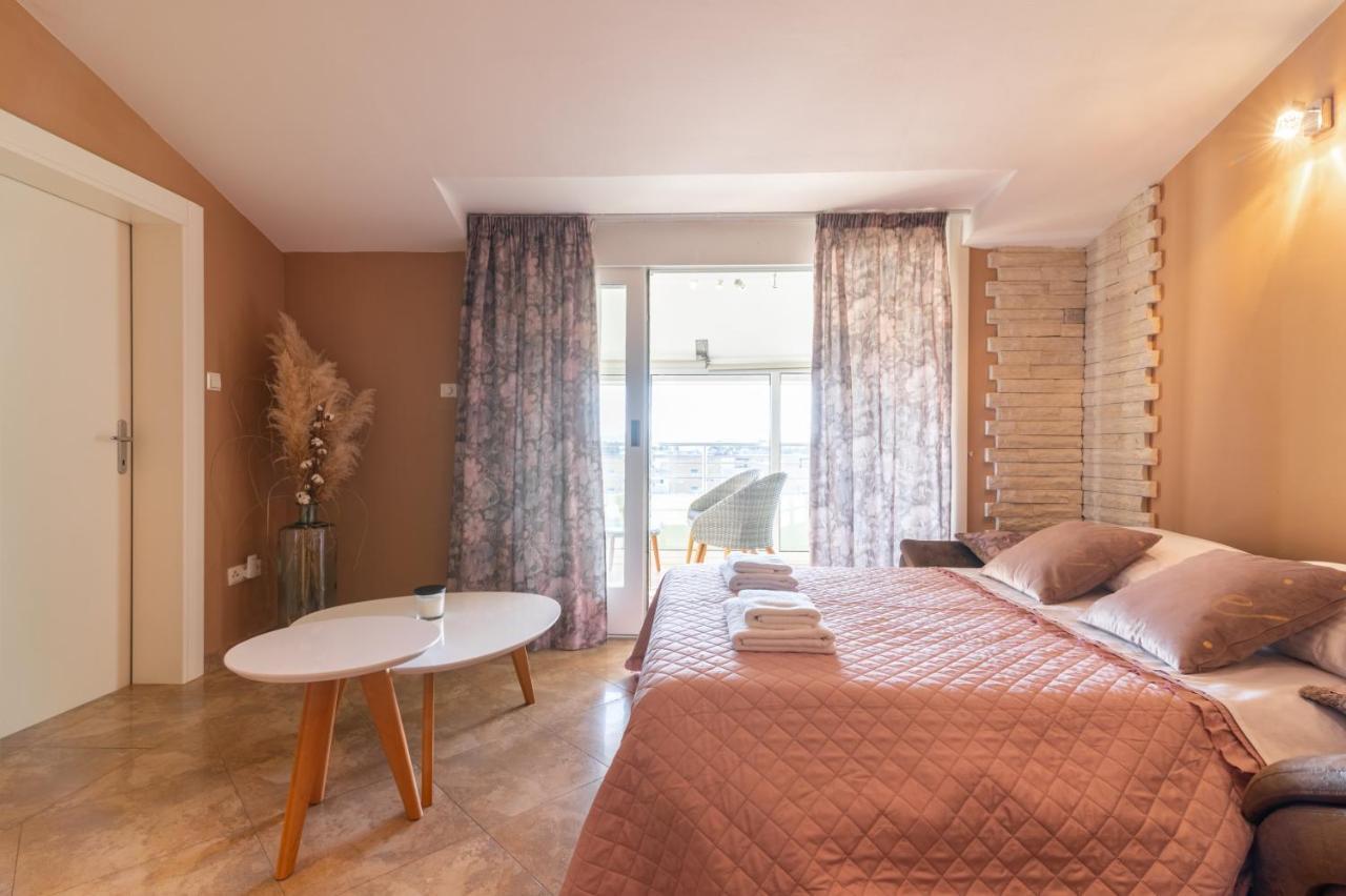 Deluxe Suite Bambi With Panoramic View Zadar Bagian luar foto