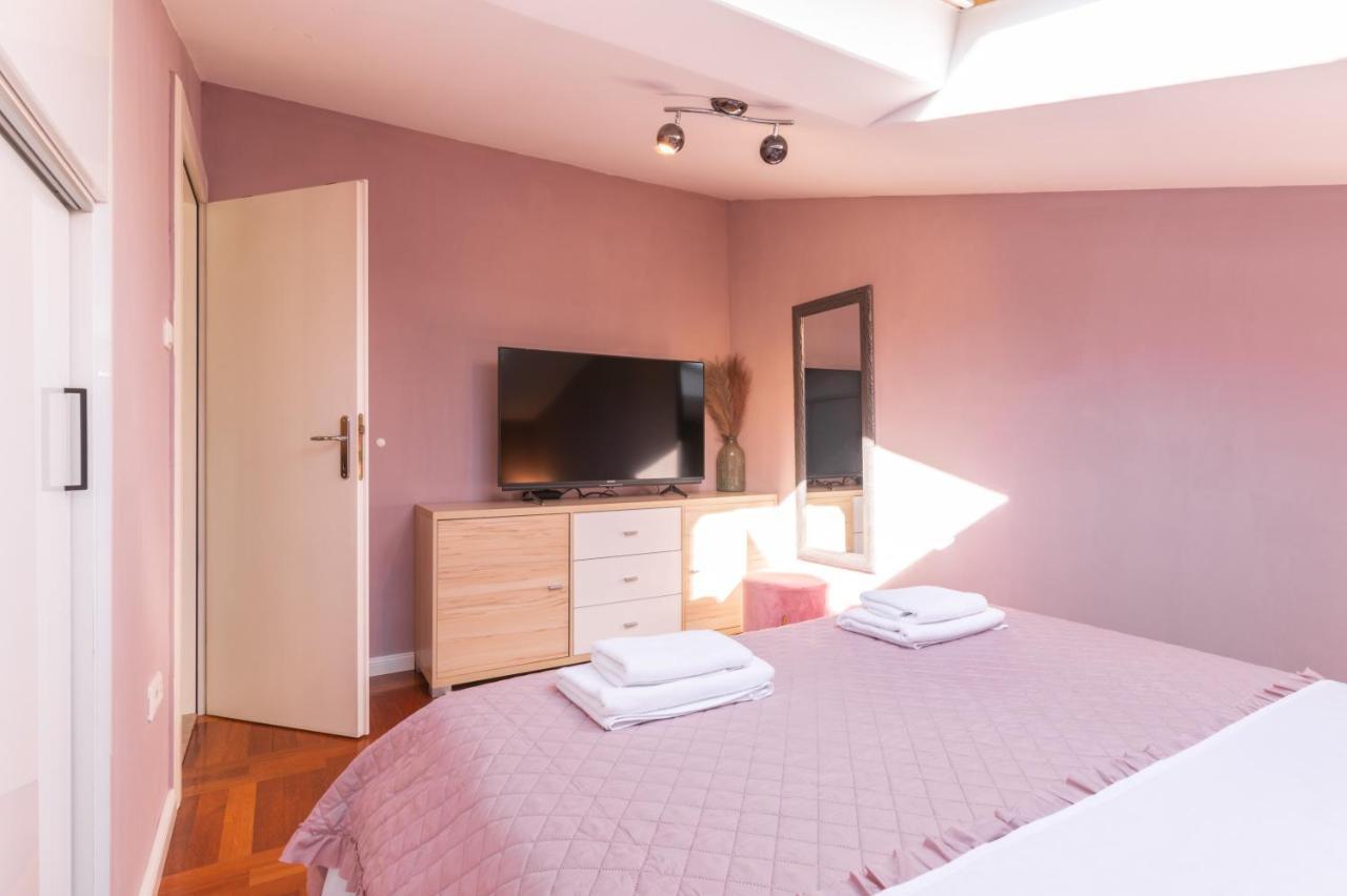 Deluxe Suite Bambi With Panoramic View Zadar Bagian luar foto