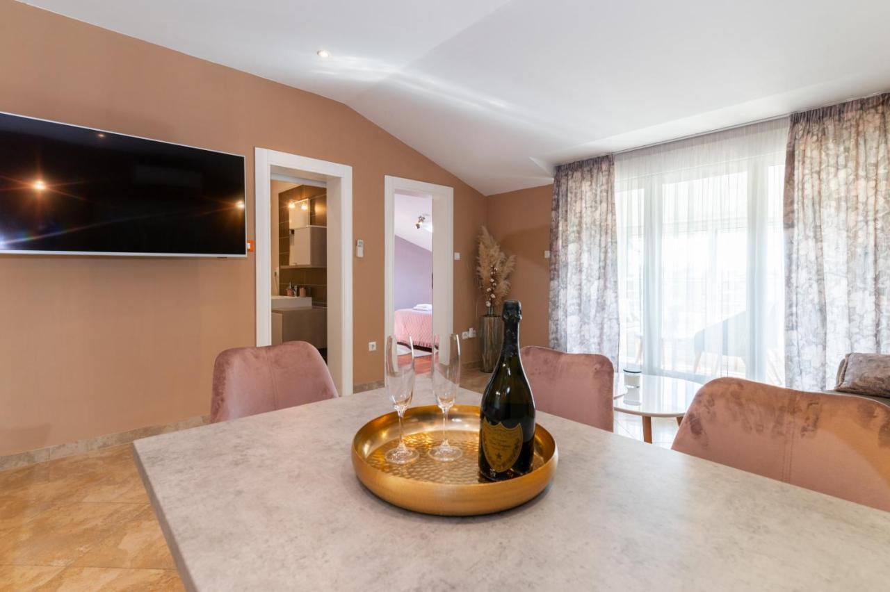 Deluxe Suite Bambi With Panoramic View Zadar Bagian luar foto